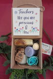 TEACHERS LIKE YOU ARE PRECIOUS & FEW  - Gift Box  (sign)