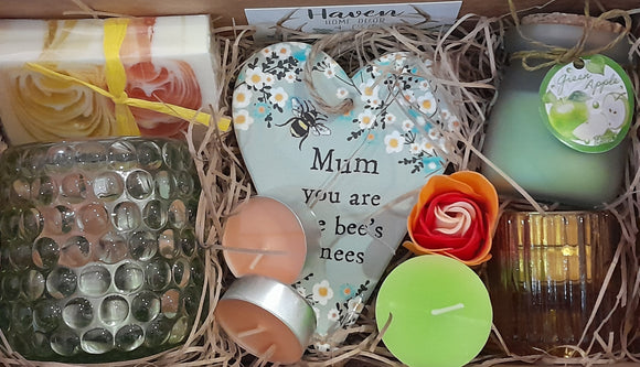 MUM YOU ARE THE BEES'S KNEES  - Gift Box (B)