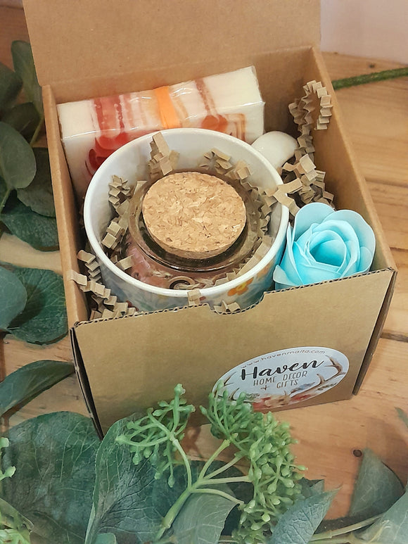 HUG IN A MUG - Gift Box (B)
